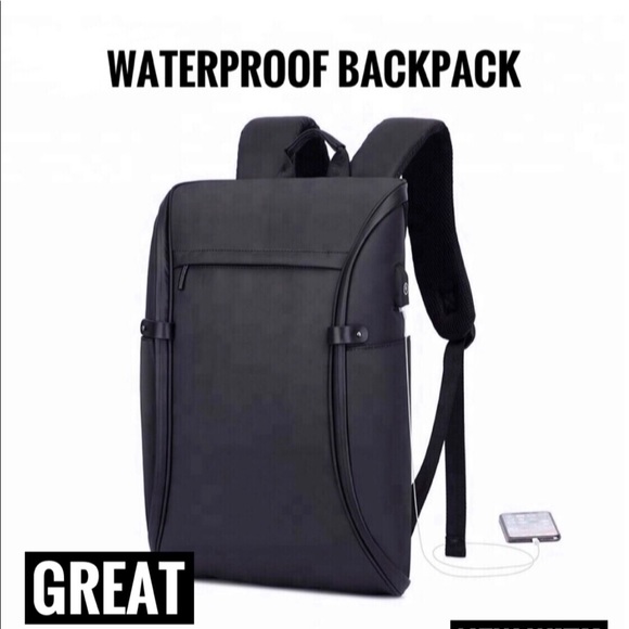 • Black Backpack Waterproof • - Picture 9 of 10